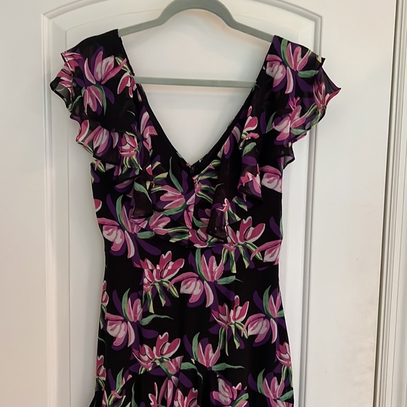Wayf Floral Ruffle Dress - Picture 2 of 6
